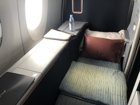 Malaysia Airlines Business Suite A350 bed