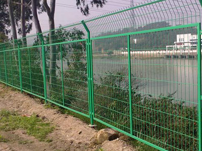 雙邊絲護欄網(wǎng) - 安平縣全昊金屬絲網(wǎng)制品有限公司圖片6